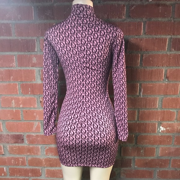 Such A Show Stopper Dress☃️ - Picture 5 of 6